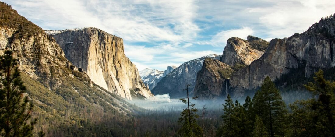 10 America’s Most Iconic Day Hikes Every Hiker Should Try in the US