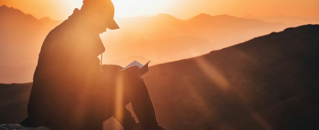 Must-Read Hiking Books for 2026 (Prepare for Your Best Season Yet)